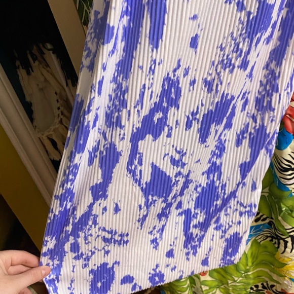 Light Flowy Wide Leg Pants with Elastic Waist - Picture 2 of 2